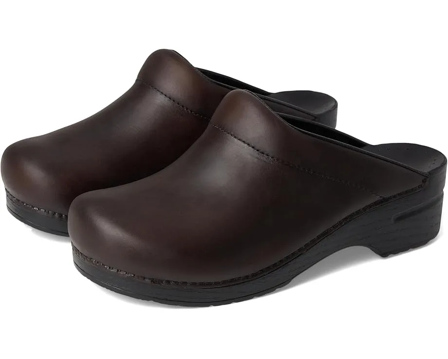 Клог Dansko Karl из прочной кожи для работы