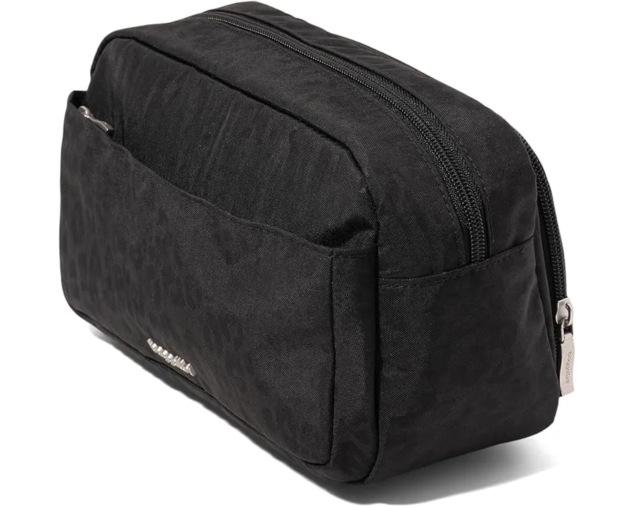 Косметичка Baggallini с отделениями для кистей и несколькими карманами