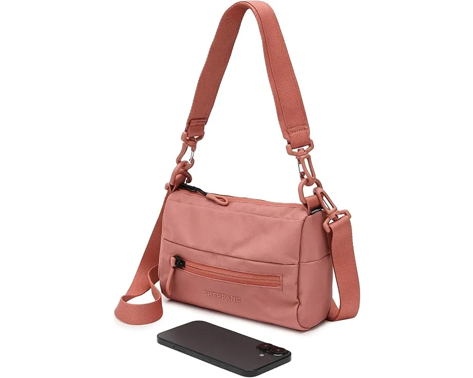 Мини-сумка Skye Mini Handbag с регулируемым ремнем от Sherpani