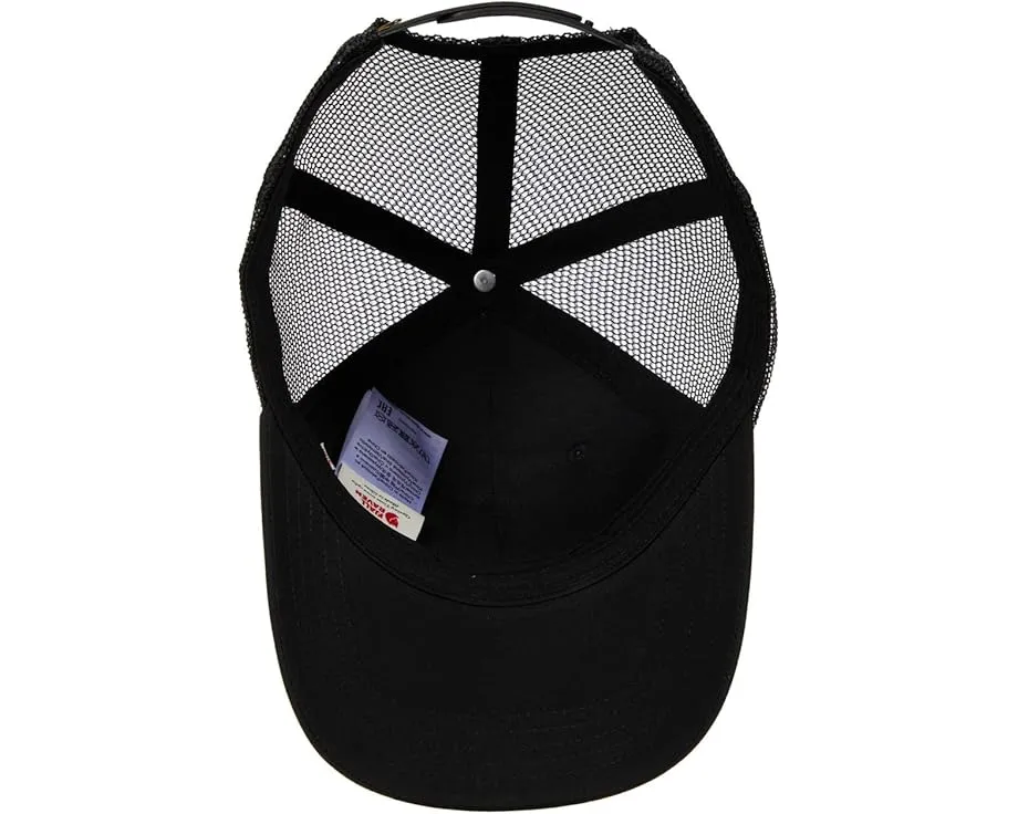 Кепка Fjällräven 1961 Logo Langtradarkeps с сетчатыми вставками из материала G-1000 Eco