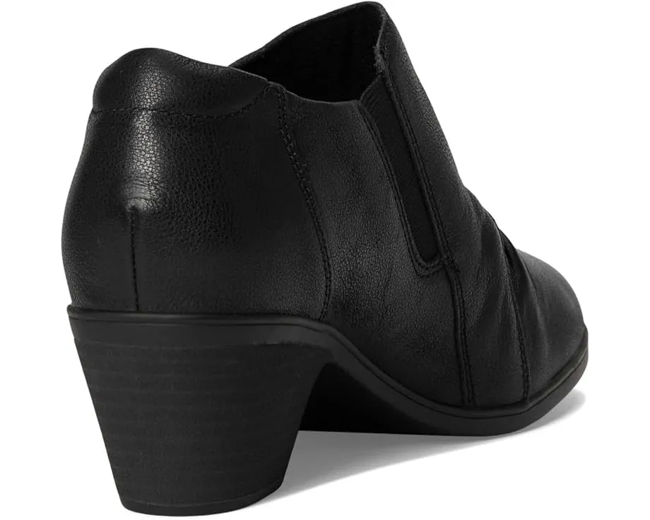 Туфли Clarks Emily 2 Braley с миндалевидным носком и молнией