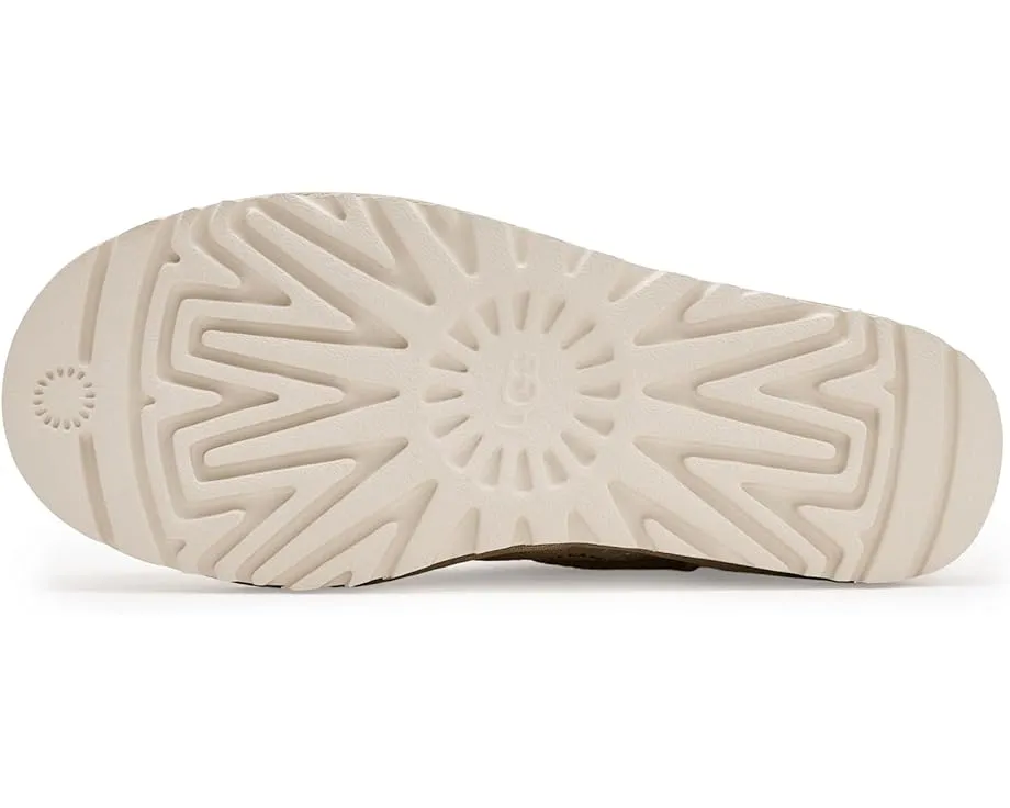 Угги Classic Micro Sun Stitch с вышитым логотипом