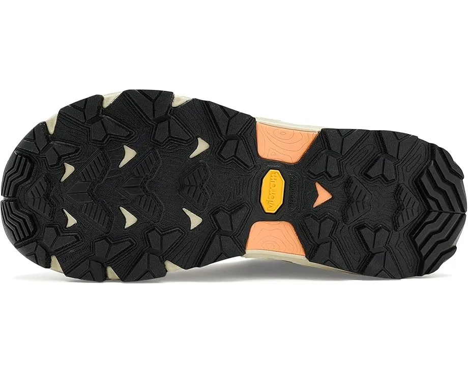 Трекинговые кроссовки Teva Grandview Max GTX с системой фиксации пятки