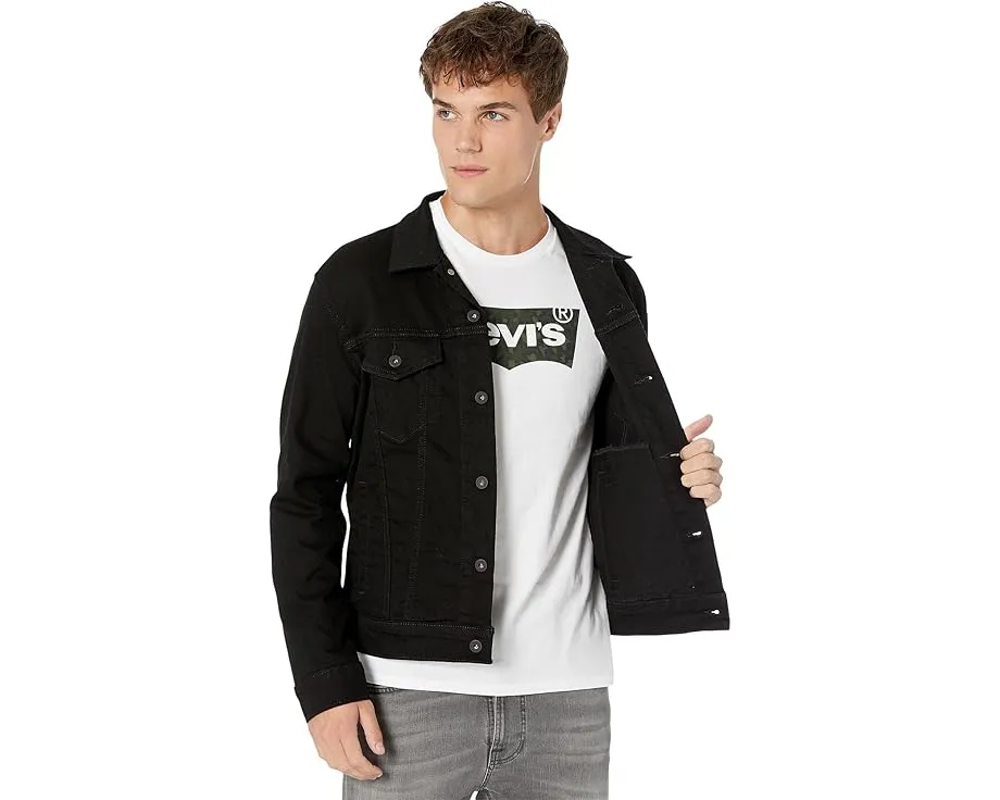 Куртка Trucker от Levi's с классическим дизайном и накладными карманами