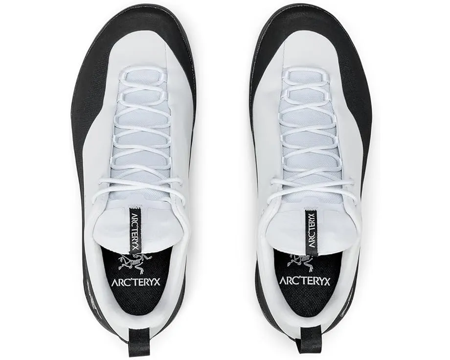 Трекинговые ботинки Arc'teryx Konseal с мембраной DWR и подошвой Vibram