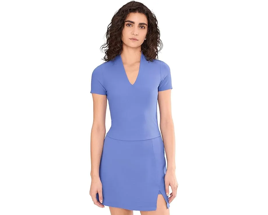 Топ TravisMathew Moveknit Rib Limitless с V-образным вырезом