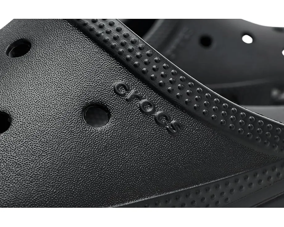 Сланцы Classic Saturday Slides с мягкой стелькой и отверстиями для джиббитц Crocs