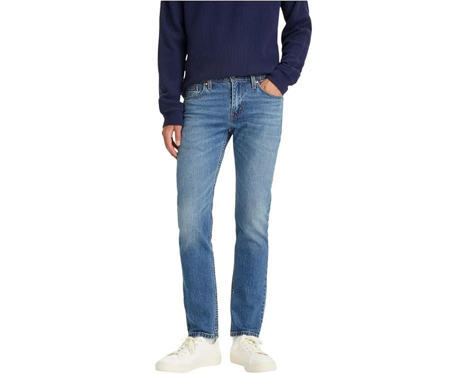 Джинсы Levi's 502 Taper с зауженным кроем и кожаным патчем на поясе