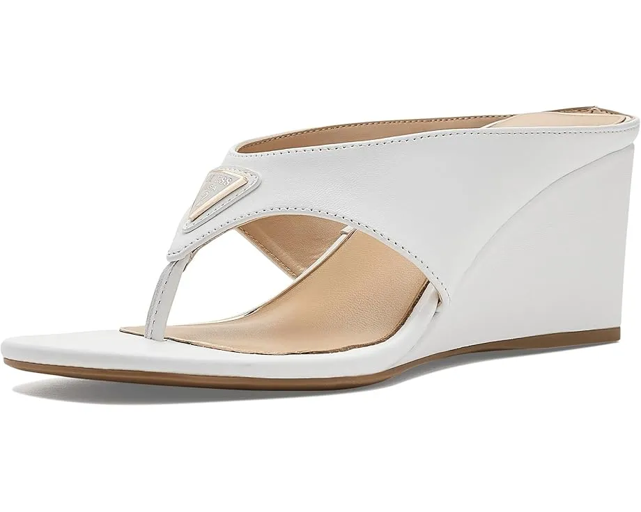 Босоножки Marchon от GUESS на платформе-танкетке