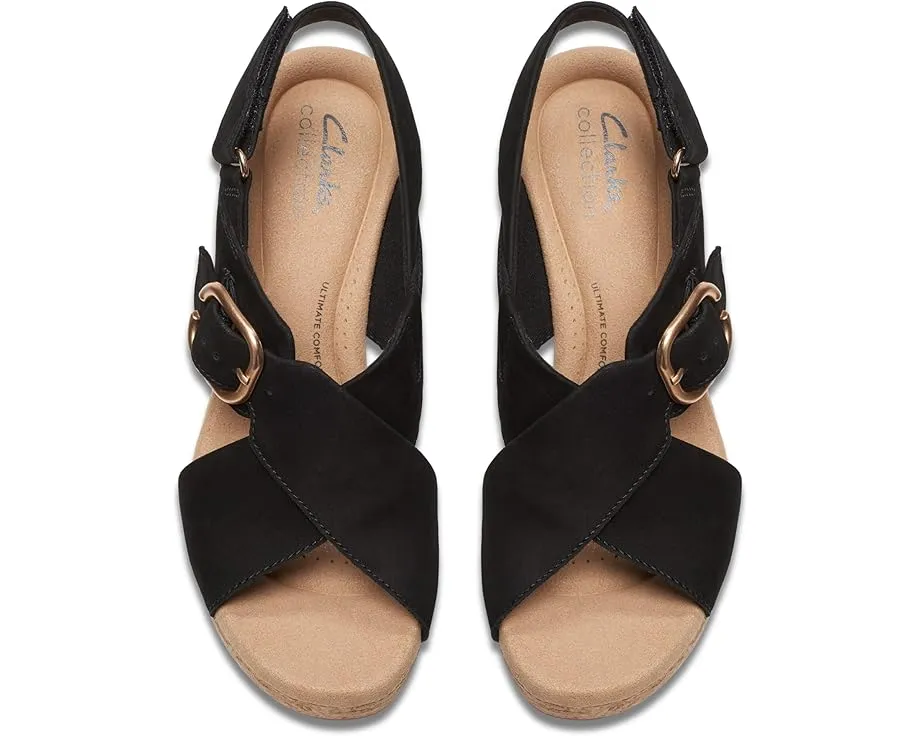 Босоножки Clarks Giselle Dove на клине с перекрещивающимися ремешками