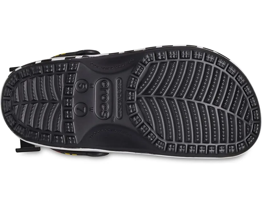 Кроксы Nascar Classic Clogs с аэродинамическим спойлером и 6 эксклюзивными charms