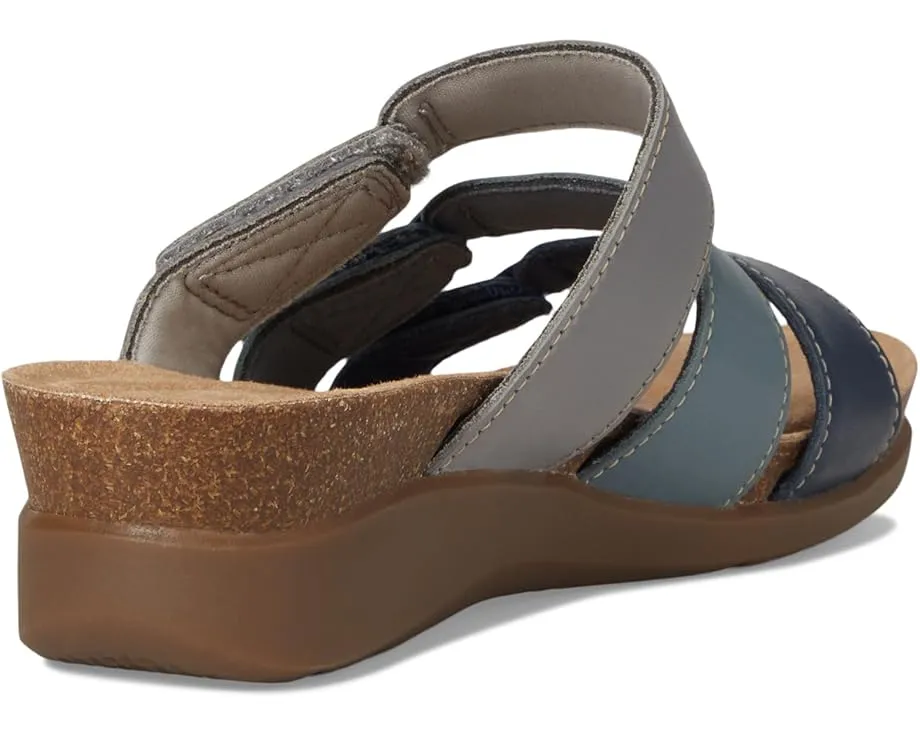 Сандалии Clarks Calenne Lily на трех ремешках с застежкой на липучке