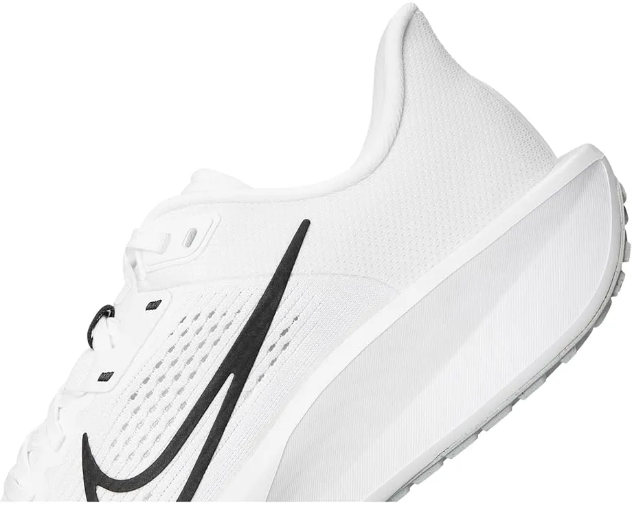 Беговые кроссовки Nike Quest 6 с дышащим верхом и мягкой промежуточной подошвой