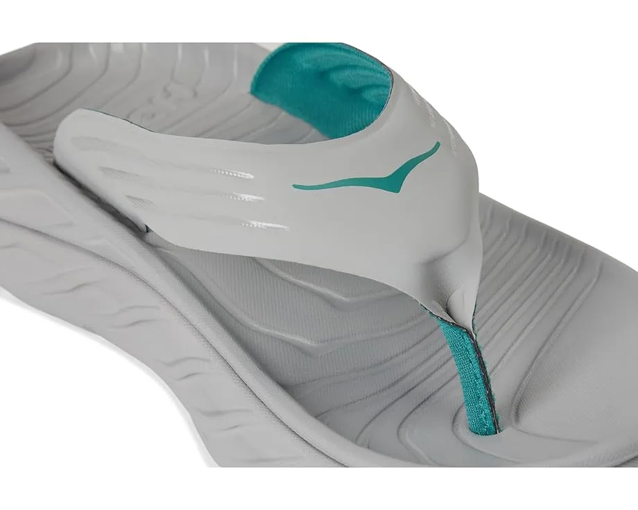 Шлепанцы Hoka Ora Recovery Flip с технологией Meta-Rocker и поддержкой