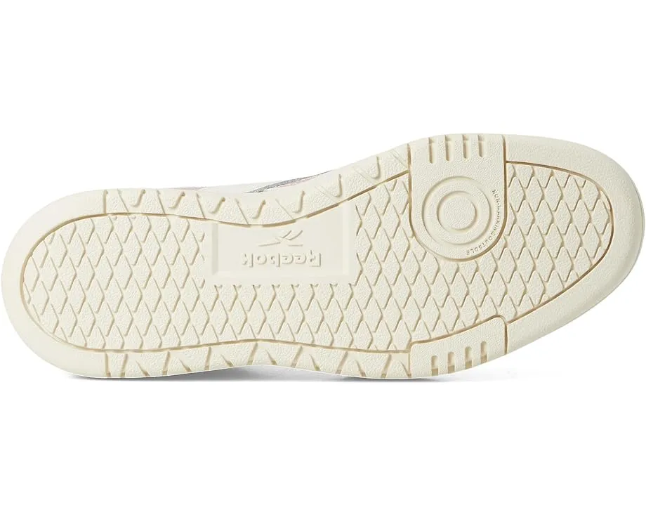 Reebok Lifestyle Club C Double женские кеды с кожаным верхом и массивной резиновой подошвой