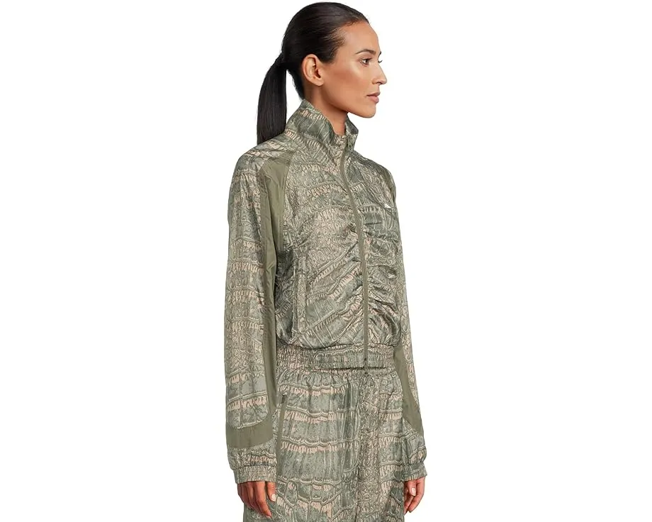 Куртка Trackjacket Printed с крокодиловым принтом и высоким воротом от adidas by Stella McCartney