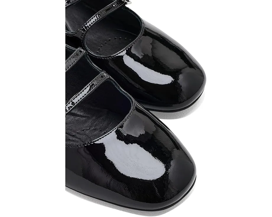 Туфли Clarks Daiss 30 Shine с блестящей лакированной кожей