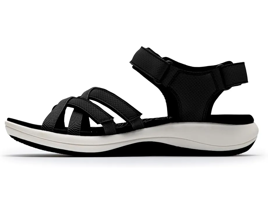 Сандалии Mira Shore Clarks с технологией Cloudsteppers и стелькой Cushion Soft