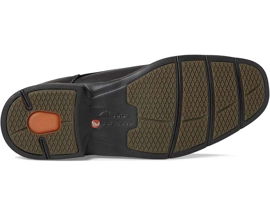 Clarks Un Kendric Go с верхом из премиальной кожи и вентилируемой подошвой