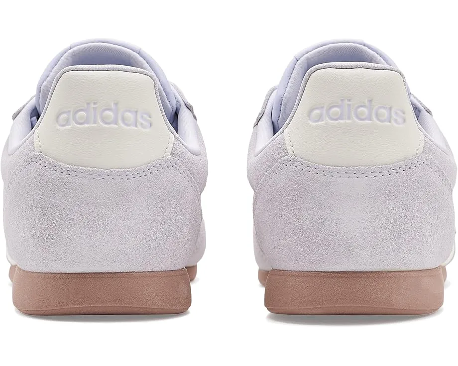 Повседневные кроссовки adidas Barreda Low с низким силуэтом