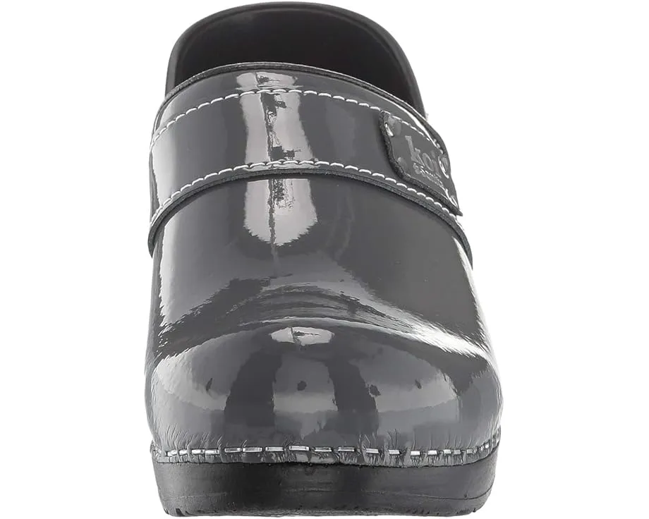 Сабо Sanita Lindsey by Koi с рокерной подошвой из лаковой кожи