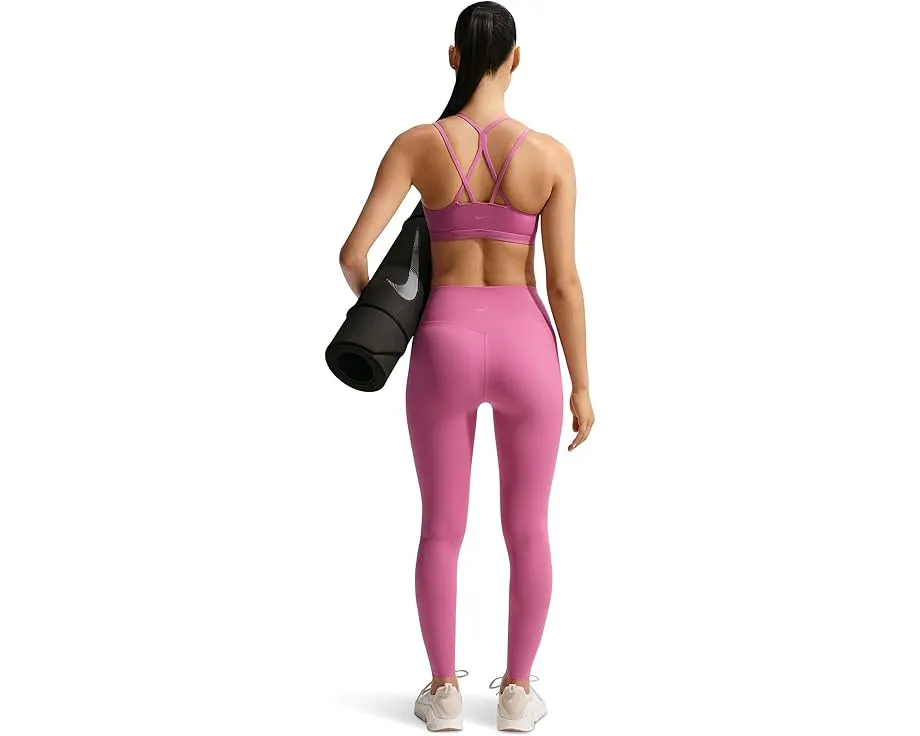 Спортивный бюстгальтер Nike Dri-FIT Zenvy с легкой поддержкой и поролоновыми чашками