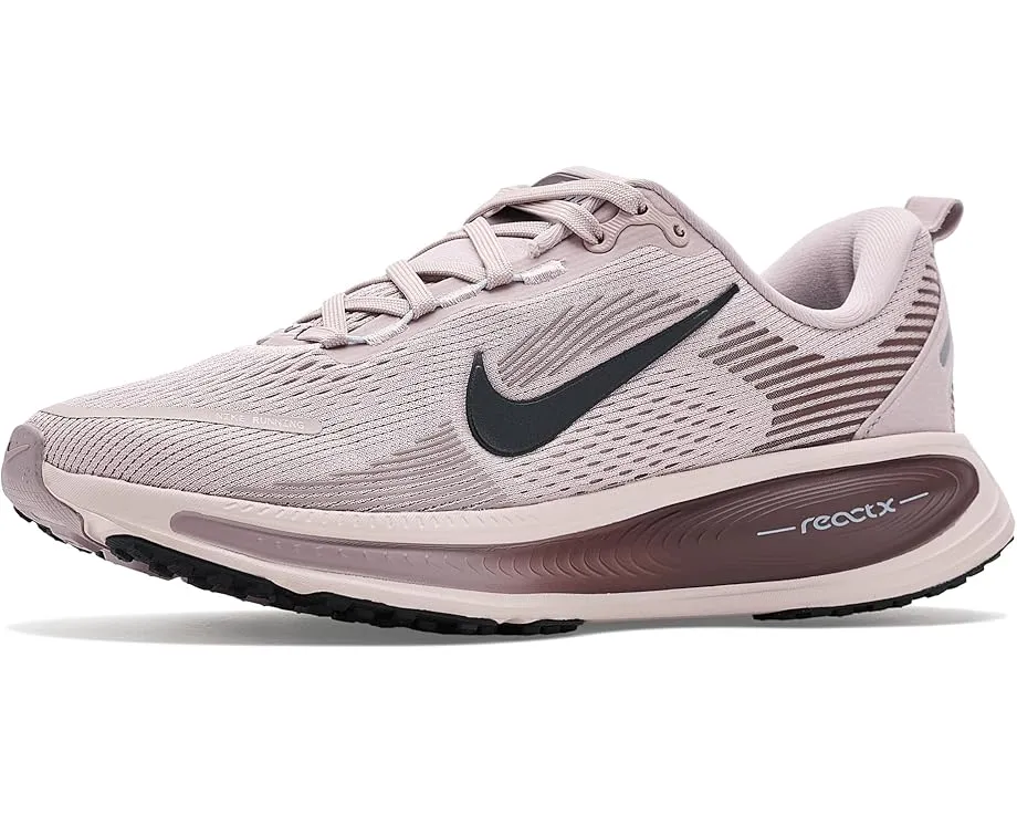 Беговые кроссовки Nike Kids Vomero 18 с пеной ReactX