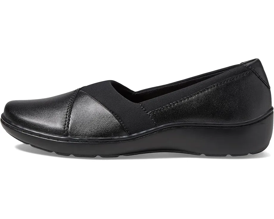 Туфли Clarks Cora Charm без застежки с миндалевидным носком и акцентной строчкой