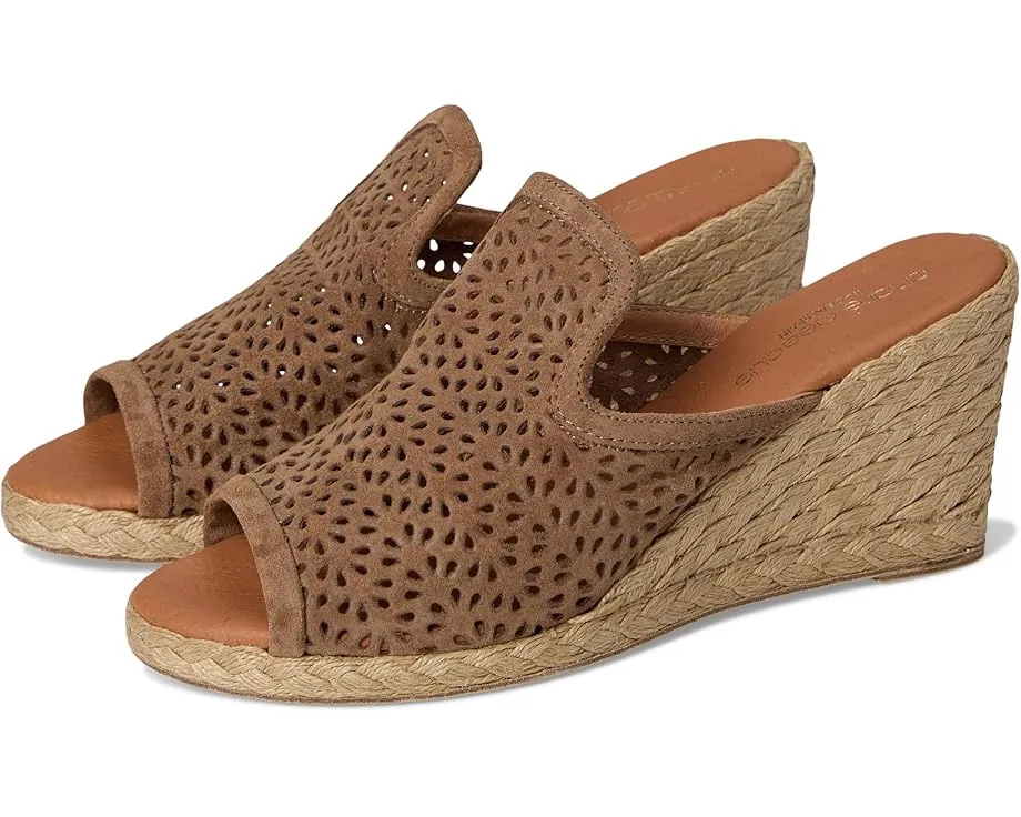 Сандалии Nissa на танкетке из рафии с перфорированным верхом