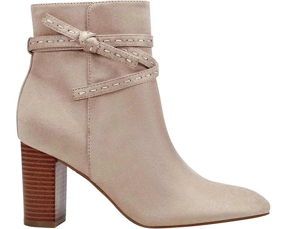 Ботильи Bandolino Ocorn с ремешками и узлом на боку на массивном каблуке