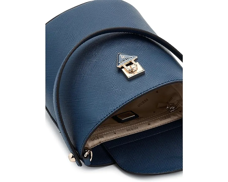 GUESS Бакет Patsie Top Handle с цепным ремнем