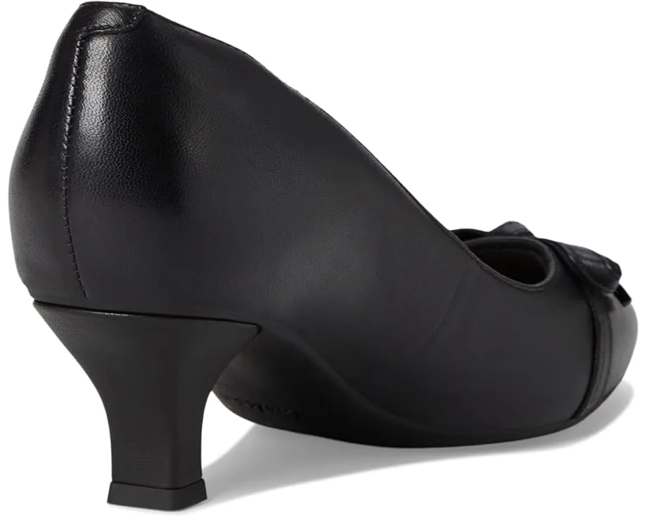 Туфли Clarks Kepley Holly с бантиком и котячьим каблуком