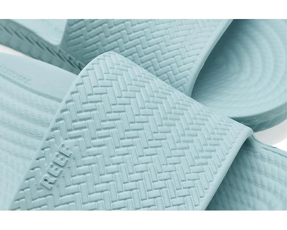 Водонепроницаемые сланцы Reef Water Scout с деталями под эспадрильи