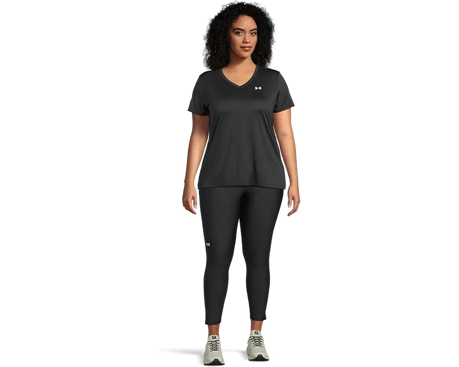 Under Armour футболка Tech Short Sleeve V-Neck Solid с V-образным вырезом и короткими рукавами