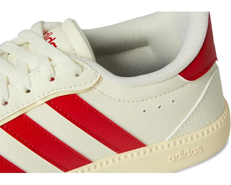 Повседневные кеды adidas Breaknet Sleek для детей из замшевой кожи