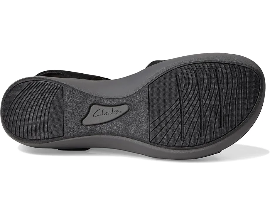 Сандалии Clarks Breeze Rae Sara из мягкого нубука на платформе