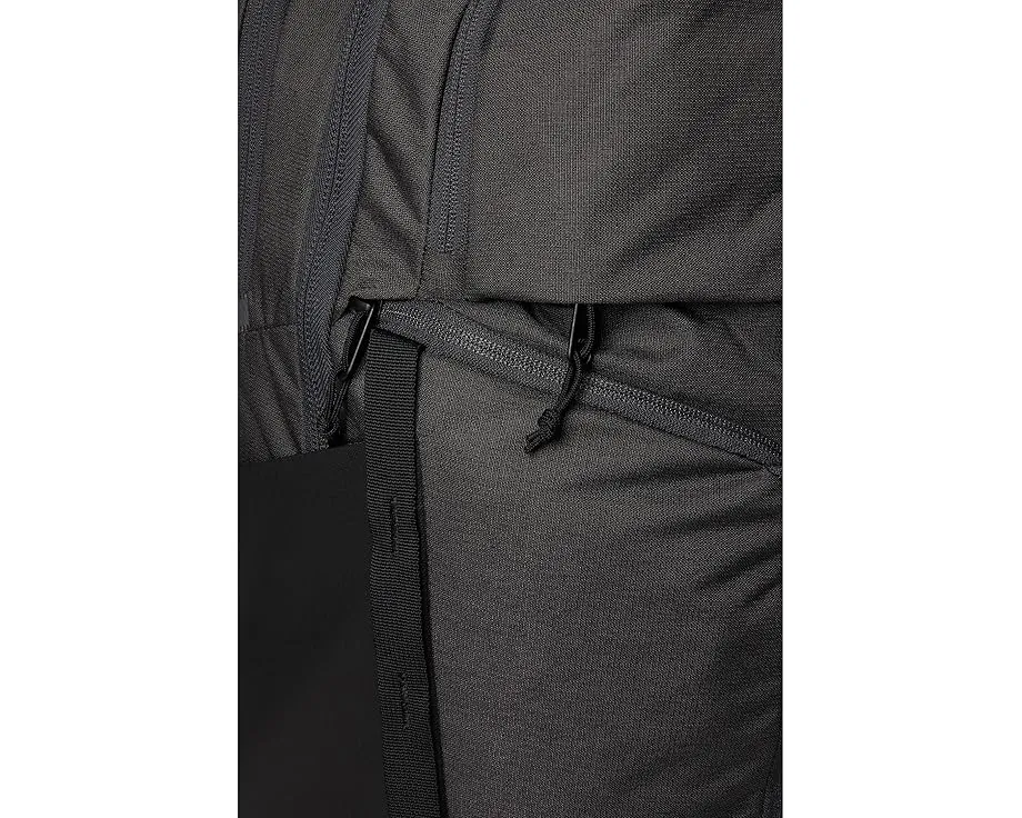 Рюкзак The North Face Surge с системой вентиляции FlexVent и защитным отделением для ноутбука