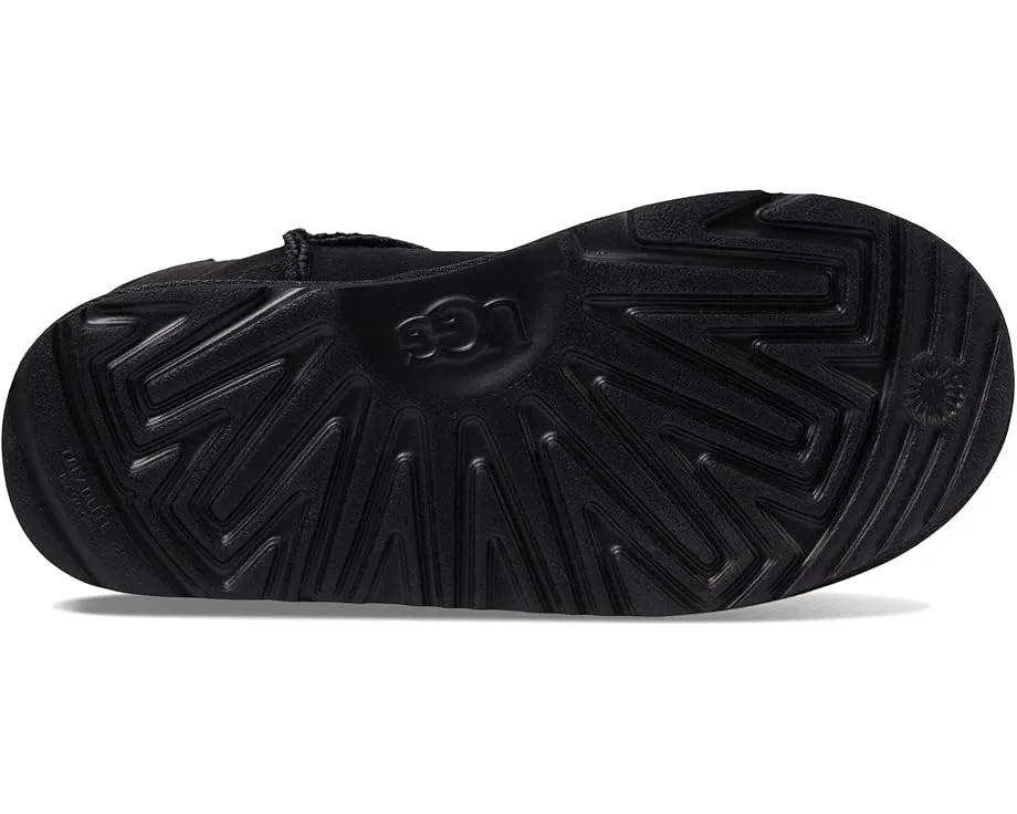 Угги UGG Kids Classic II для детей из овчины с подошвой Treadlite