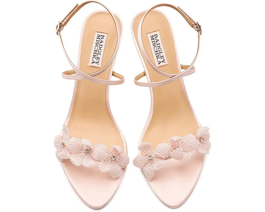 Туфли Badgley Mischka Whitney с цветочным декором из жемчуга и расклешенным каблуком