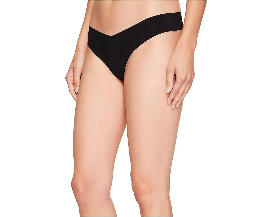 Стринги Commando Solid Thong из микрофибры с невидимыми краями