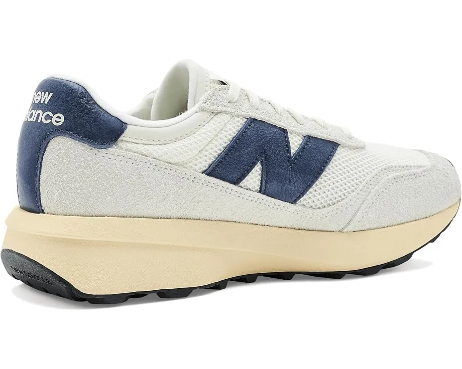 Кроссовки New Balance 370 в винтажном стиле