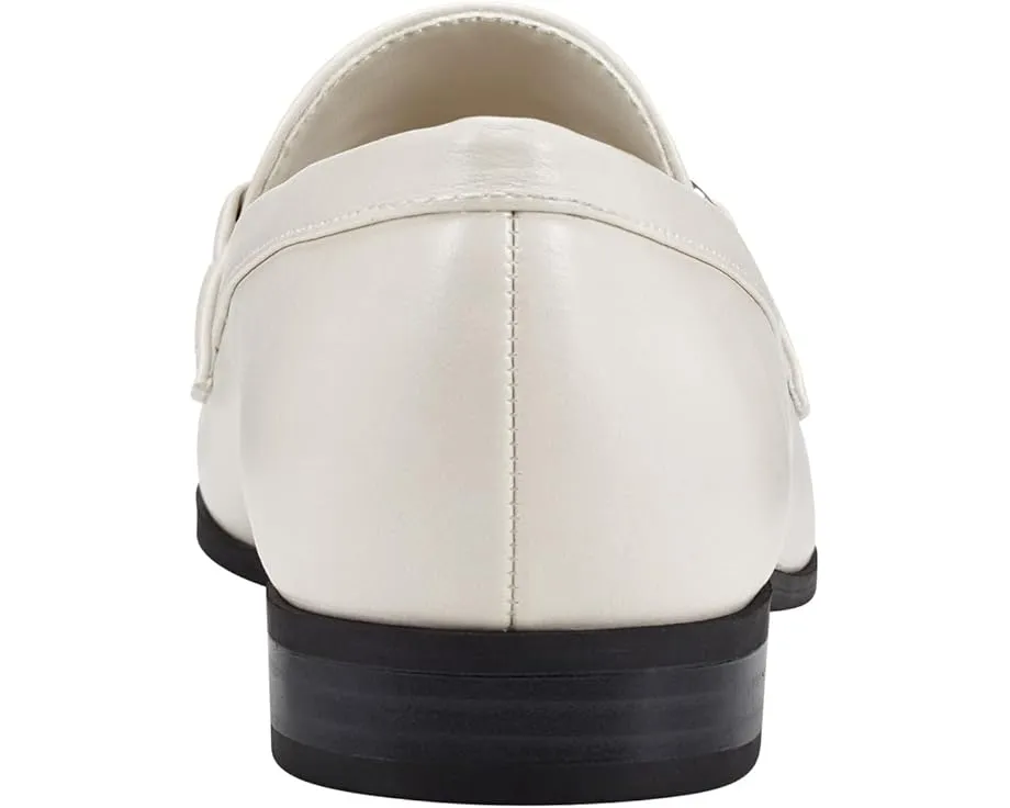 Лоферы Bandolino Laly с цепочкой на союзке и квадратным каблуком