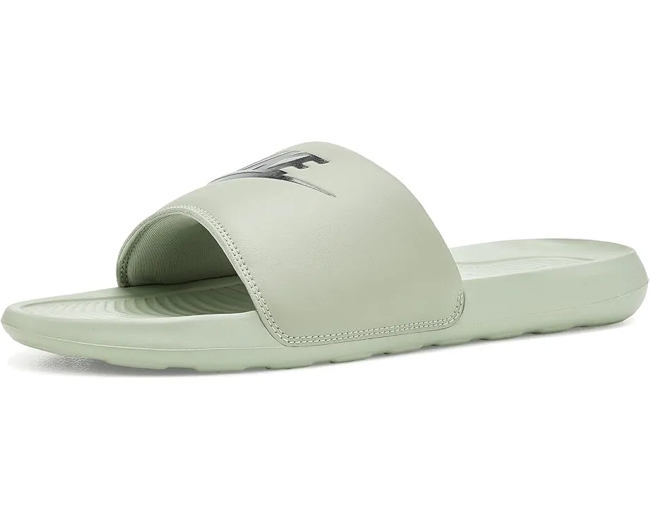 Сланцы Nike Victori One с мягкой пеной и контурным узором