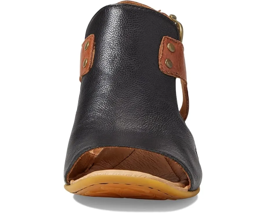 Туфли Sylvie на устойчивом каблуке с открытым квадратным носком от Born