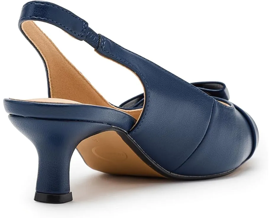 Туфли Paloma на низком каблуке kitten heel с мысом и ремешком через пятку