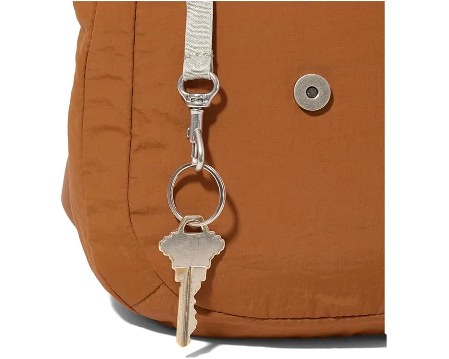 Мини кроссбоди Baggallini Swift Flap с RFID защитой и магнитной застежкой