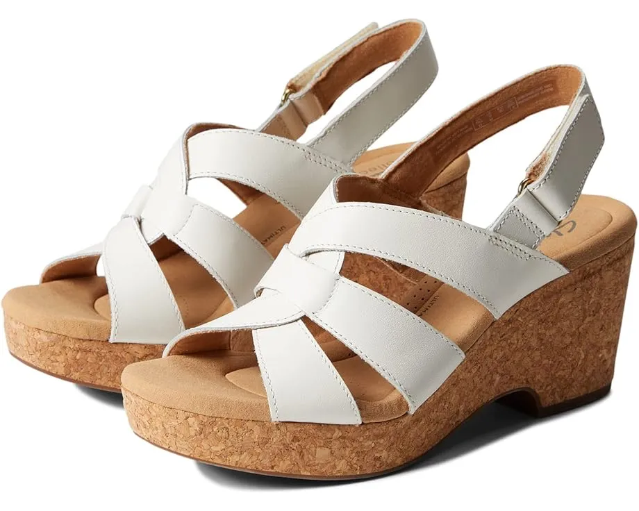 Летние босоножки Giselle Beach на платформе и клиньях от Clarks