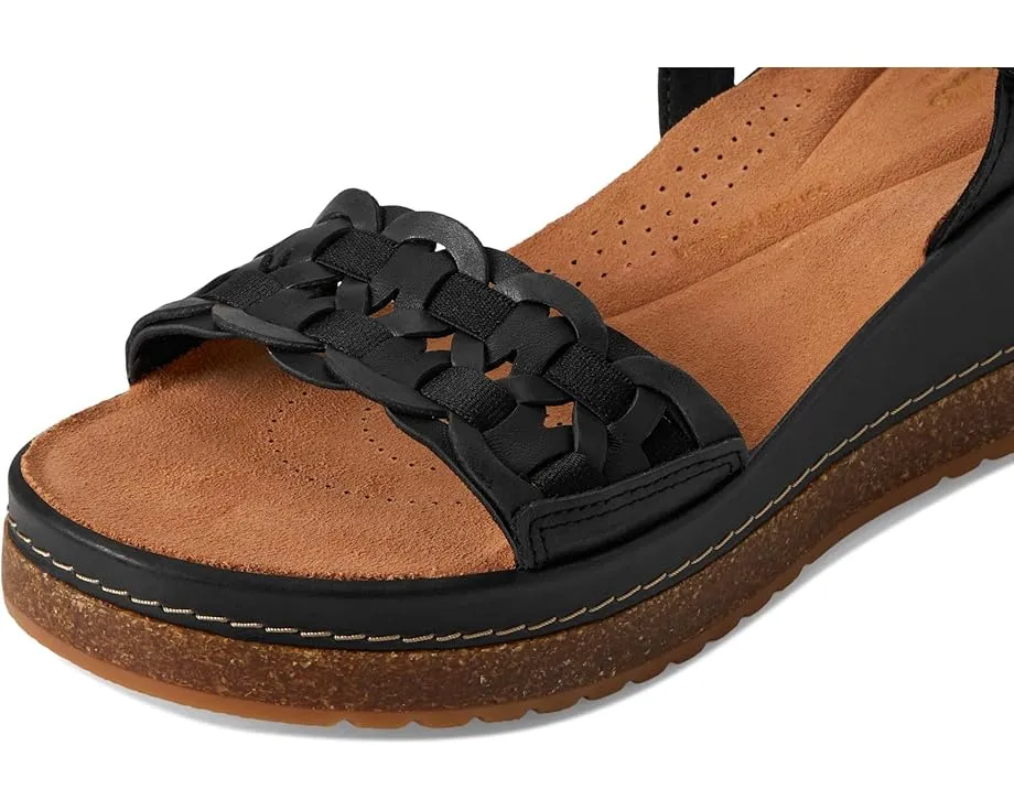 Сандалии Clarks Kassanda Bar на платформе с регулируемой застежкой