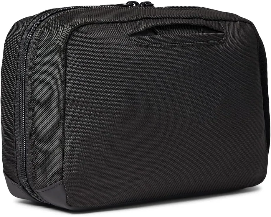 Дорожная косметичка Tumi Response из баллистического нейлона