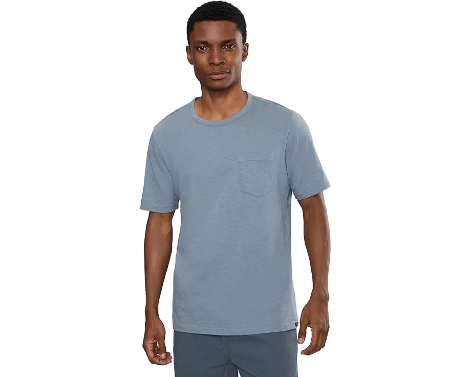 Футболка Faherty Sunwashed с нагрудным карманом и эффектом выгоревшей ткани